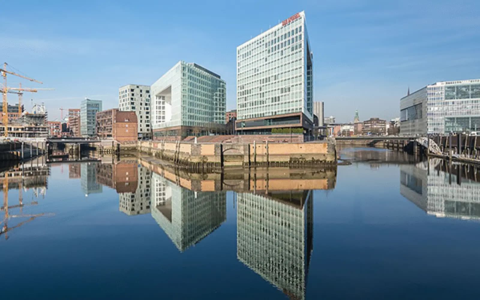 Marco Andersen speaking at Update 2026 Conference about AI agents